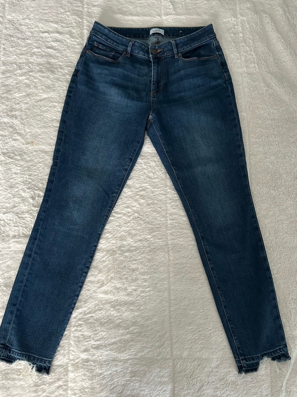 LOFT Outlet Curvy Skinny Denim Jeans Womens size 6 Frayed Hem